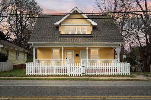 2002 Spring Garden St, Greensboro, NC, 27403-2218 | Card Image