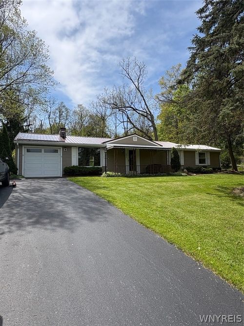 896 Hillside Dr, Lewiston, NY, 14092-1826 | Card Image