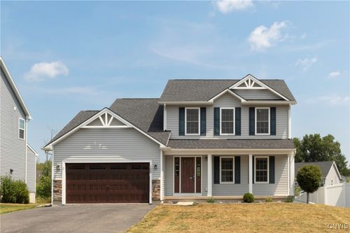 100 Afternoon Dr, Lysander, NY, 13027-1072 | Card Image