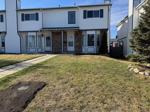 11 Ellenwood Dr, Red Deer, AB, T4R2E3 | Card Image