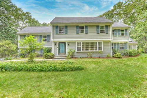 15 Goose Pond Rd, Lincoln, MA, 01773-2502 | Card Image