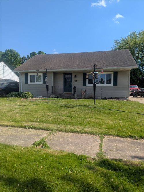418 E School, Thorp, WI, 54777 | Card Image