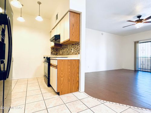 129-5500 N Valley View Road, Tucson, AZ, 85718 | Card Image