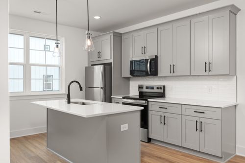 208-700 N Dupont Ave, Madison, TN, 37115-0039 | Card Image