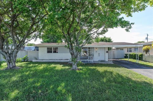 2310 Flamingo Dr, Miramar, FL, 33023-3527 | Card Image