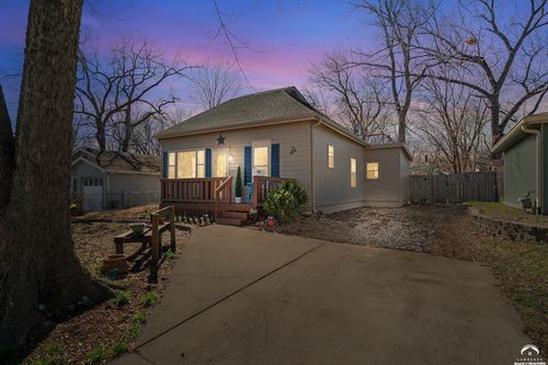 425 Indiana St, Lawrence, KS, 66044-1350 | Card Image