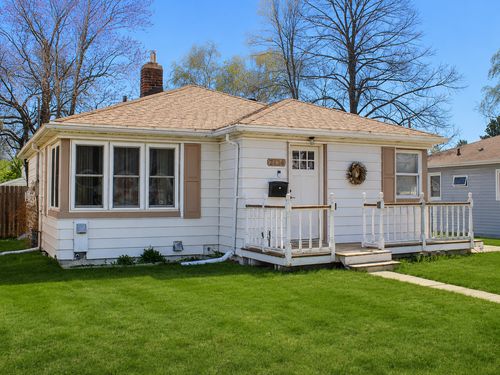 2434 9th Avenue E, Hibbing, MN, 55746 | Card Image