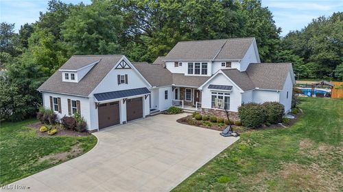 8209 Plains Rd, Mentor, OH, 44060-2315 | Card Image