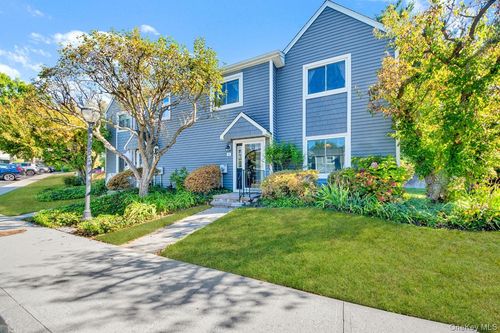 8 Hendrick Hls, Peekskill, NY, 10566-5636 | Card Image