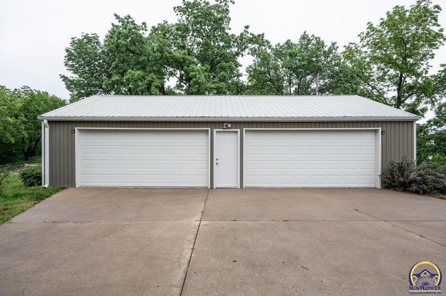 8231 Mike O Vince Rd, House other with 5 bedrooms, 4 bathrooms and null parking in Ozawkie KS | Image 4
