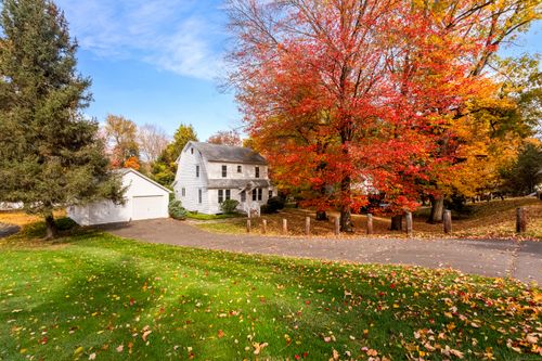 31 Hillandale Rd, Westport, CT, 06880-5209 | Card Image