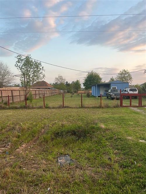 1786 County Road 3540, Cleveland, TX, 77327-2282 | Card Image