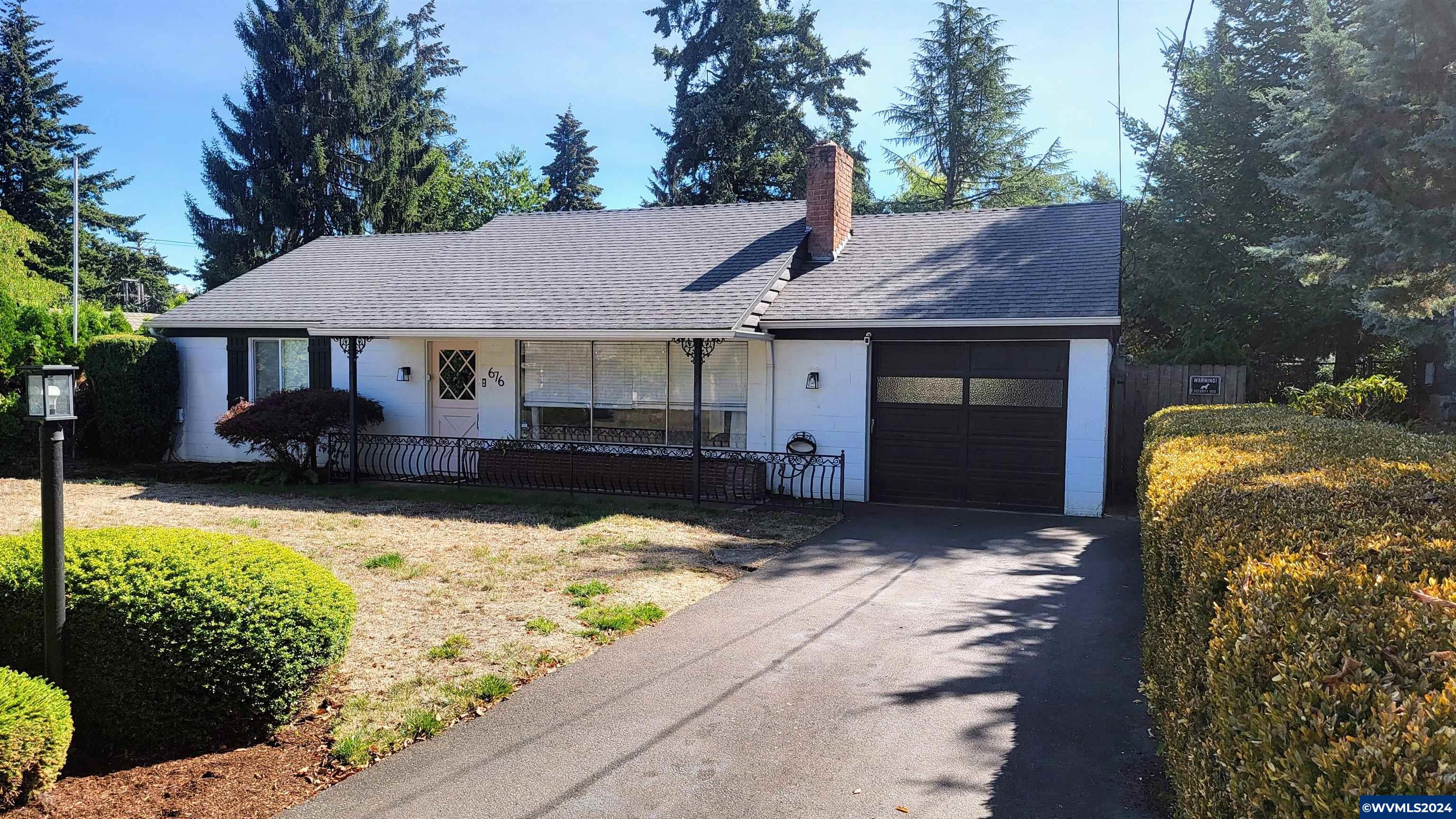 Charles Ave, Salem, OR 97302