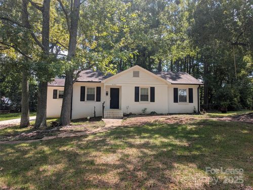 6542 Rosecran Dr, Charlotte, NC, 28215-2733 | Card Image
