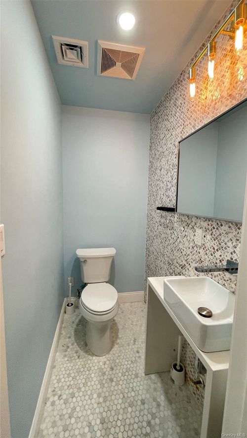 24814 Van Zandt Avenue, New York, NY, 11362 | Card Image