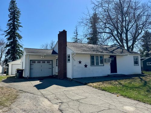 905 W Chestnut Ave, Olivia, MN, 56277-1538 | Card Image