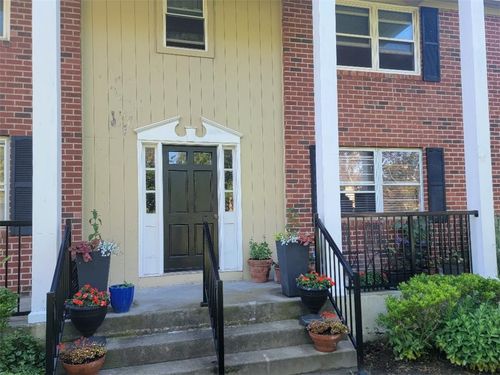 111-70 Carroll Ave, Newport, RI, 02840-6449 | Card Image