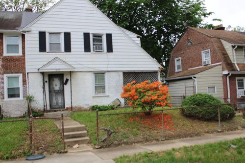 1228 Clover Ln, CHESTER, PA, 19013-1507 | Card Image