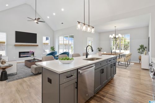 3669 Vanderbilt Way, FULTONDALE, AL, 35068-1986 | Card Image