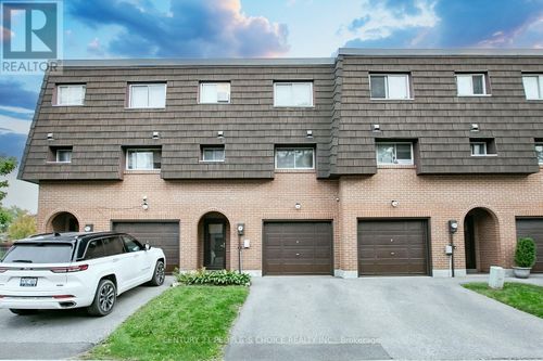98 Darras Crt, Brampton, ON, L6T1W7 | Card Image