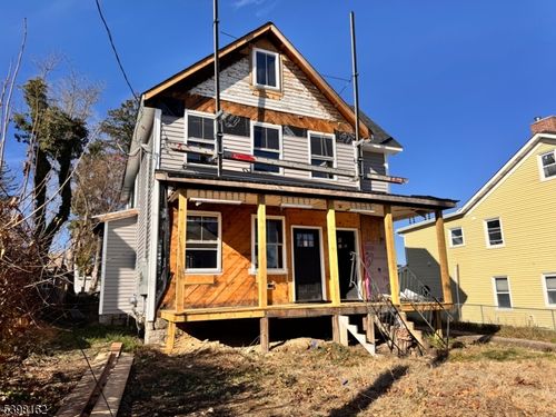 17 Union Pl, Newton, NJ, 07860-1809 | Card Image