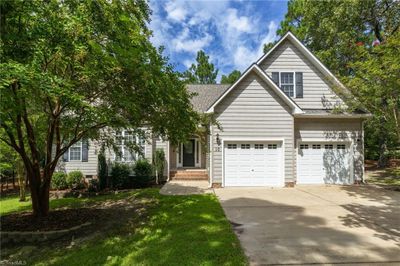 10 Grayson Place, House other with 3 bedrooms, 2 bathrooms and null parking in Sanford NC | Image 1