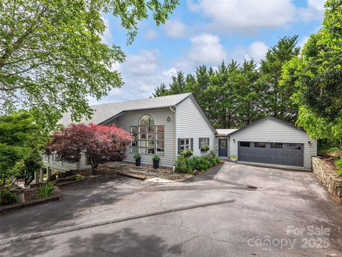 6 Lakeway Cir, Weaverville, NC, 28787-8904 | Card Image