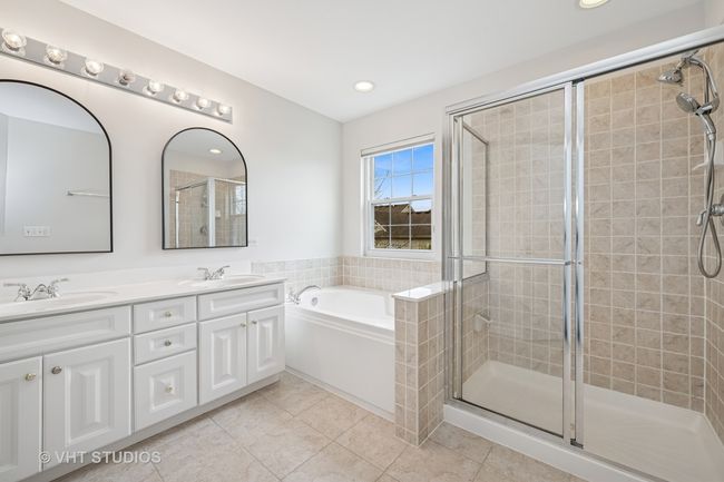 6063 Delaney Dr, Townhouse with 3 bedrooms, 4 bathrooms and 2 parking in Hoffman Estates IL | Image 12