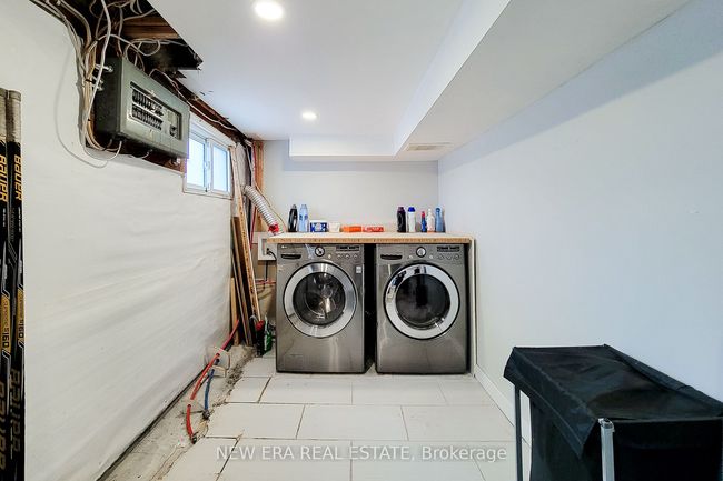 18 Ellis Ave, House other with 2 bedrooms, 2 bathrooms and 1 parking in Hamilton ON | Image 36