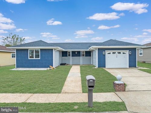 7 Puerto Vallarta St, Toms River, NJ, 08757-3809 | Card Image