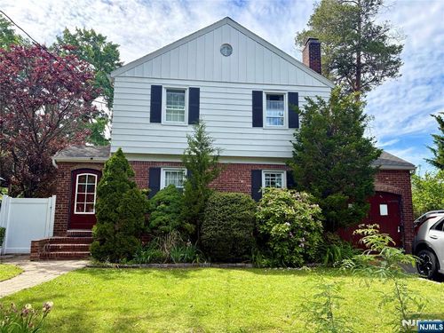 33 Harvey Ave, Rochelle Park, NJ, 07662-3632 | Card Image