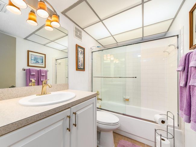 Guest bathroom | Image 27