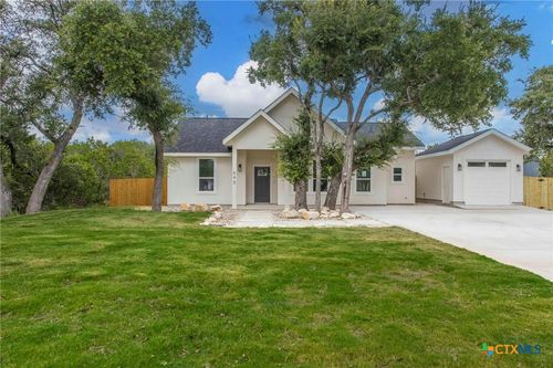 645 Jonquil Dr, Spring Branch, TX, 78070-5226 | Card Image