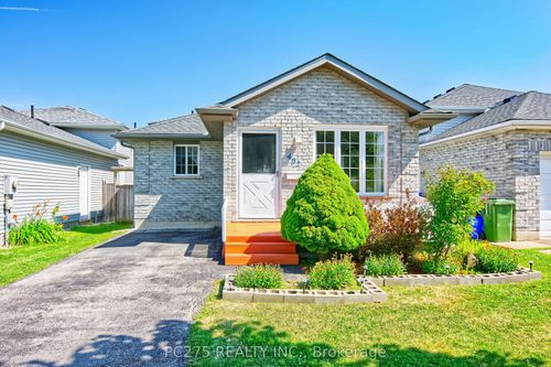 402 Chestnut St, Saint Thomas, ON, N5R6E9 | Card Image