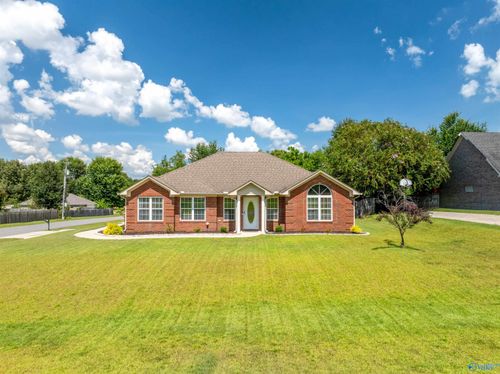 107 Turkey Ridge Dr, New Market, AL, 35761-7679 | Card Image