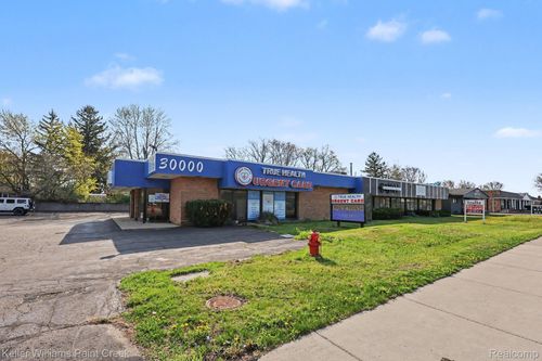30000 Orchard Lake Rd, Farmington Hills, MI, 48334-2268 | Card Image