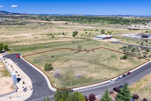 3010 Centerpointe East Dr, Prescott, AZ, 86301-8511 | Card Image