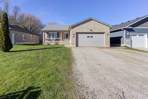44 Geddes St W, Clifford, ON, N0G1M0 | Card Image