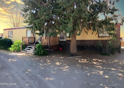 41 Bonanza St, Yerington, NV, 89447-9703 | Card Image
