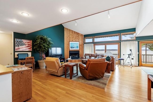 565 Beach Rd, House other with 4 bedrooms, 4 bathrooms and null parking in Harbor Springs MI | Image 8