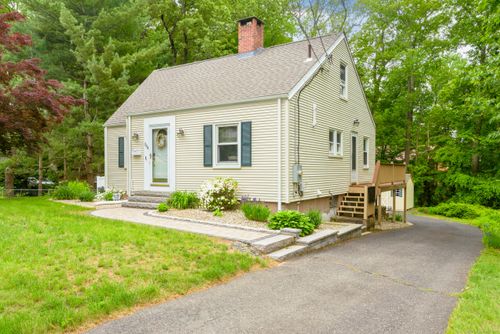 364 Summit Street, Manchester, CT, 06042 | Card Image