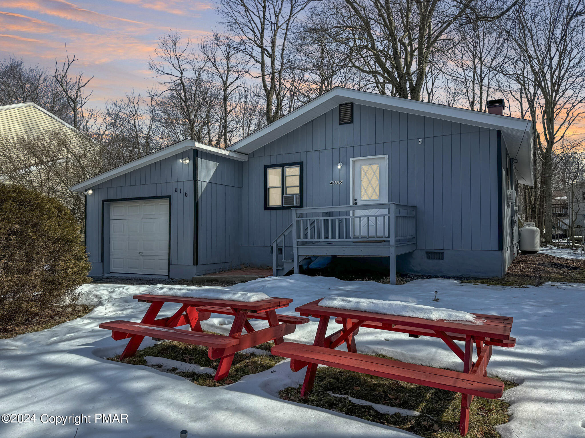 Burnside Dr, Tobyhanna, PA 18466