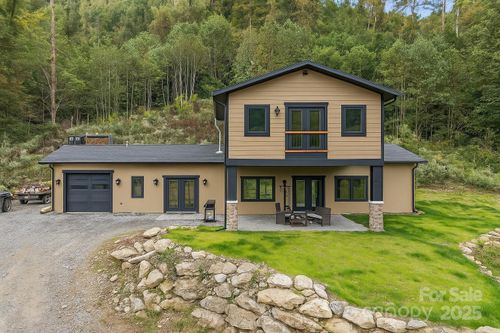 945 Roaring Fork Rd, Hot Springs, NC, 28743-7100 | Card Image