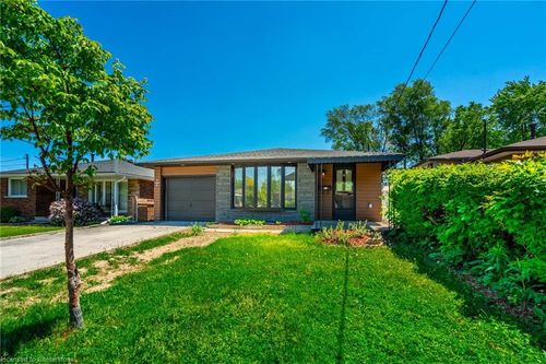 2-29 Northgate Dr, Hamilton, ON, L8T2Y8 | Card Image