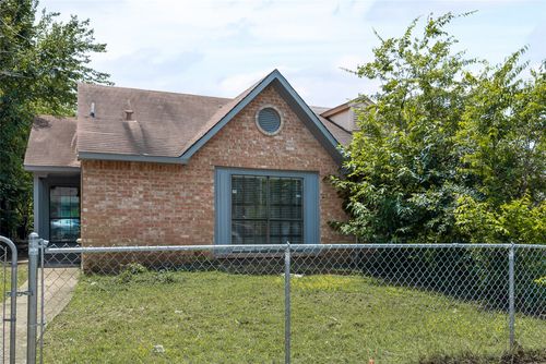 9536 Gonzales Dr, Dallas, TX, 75227-5057 | Card Image