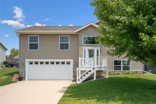 5761 Hertz Dr, Marion, IA, 52302-8403 | Card Image
