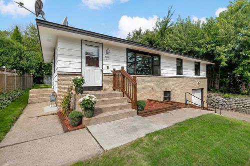 5818 Xerxes Ave S, Edina, MN, 55410-2817 | Card Image