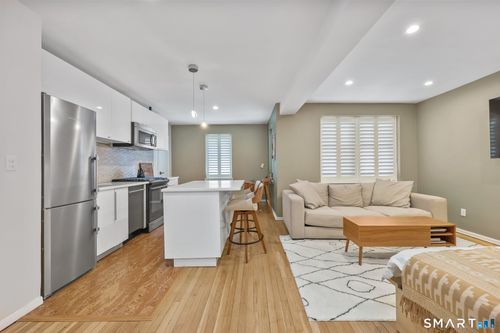 1f-52 Lafayette Pl, Greenwich, CT, 06830-5411 | Card Image