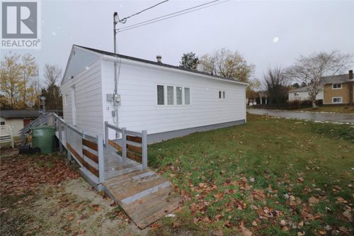 {{alt}} | Card Image