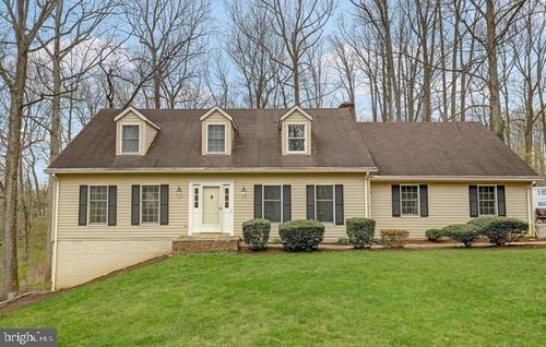 5769 Pendleton Ln, Warrenton, VA, 20187-9323 | Card Image